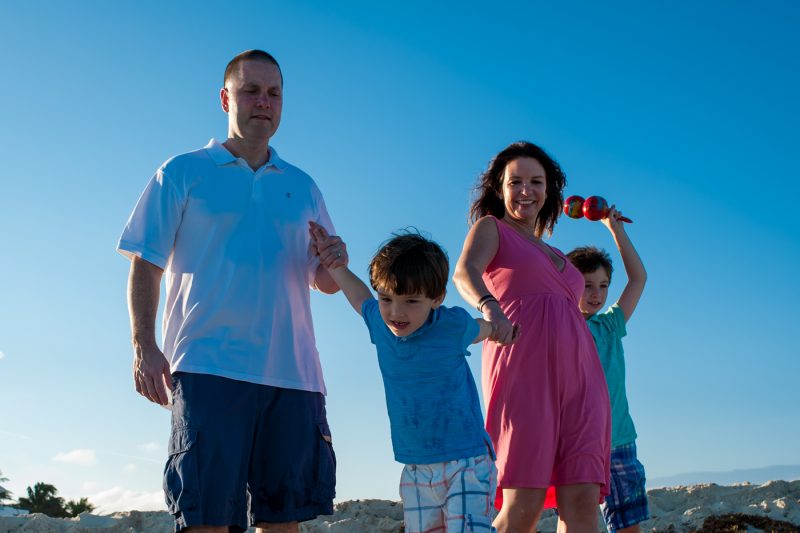family photos cancun beach