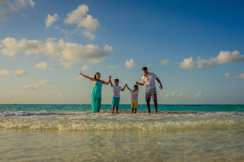 Riu Cancun Family Photo Session
