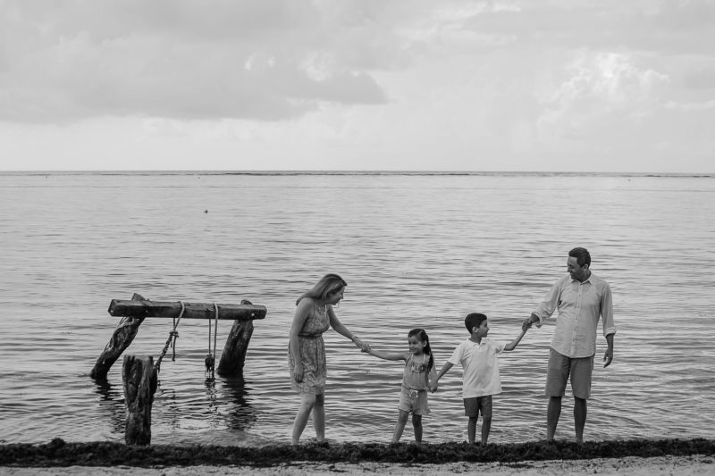 Puerto Morelos Family Photo Session